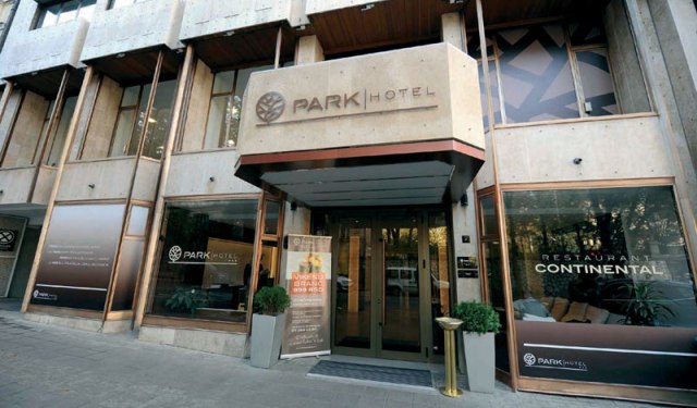 ,,Hotel Park" se nalazi u Beogradu. Pored odličnog smeštaja nudi usluge wellnesa, fitnesa, masaže, saunu ... 