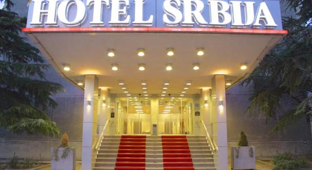 Hotel ,,Srbija" nalazi se na lokaciji kod SC ,,Šumice". 